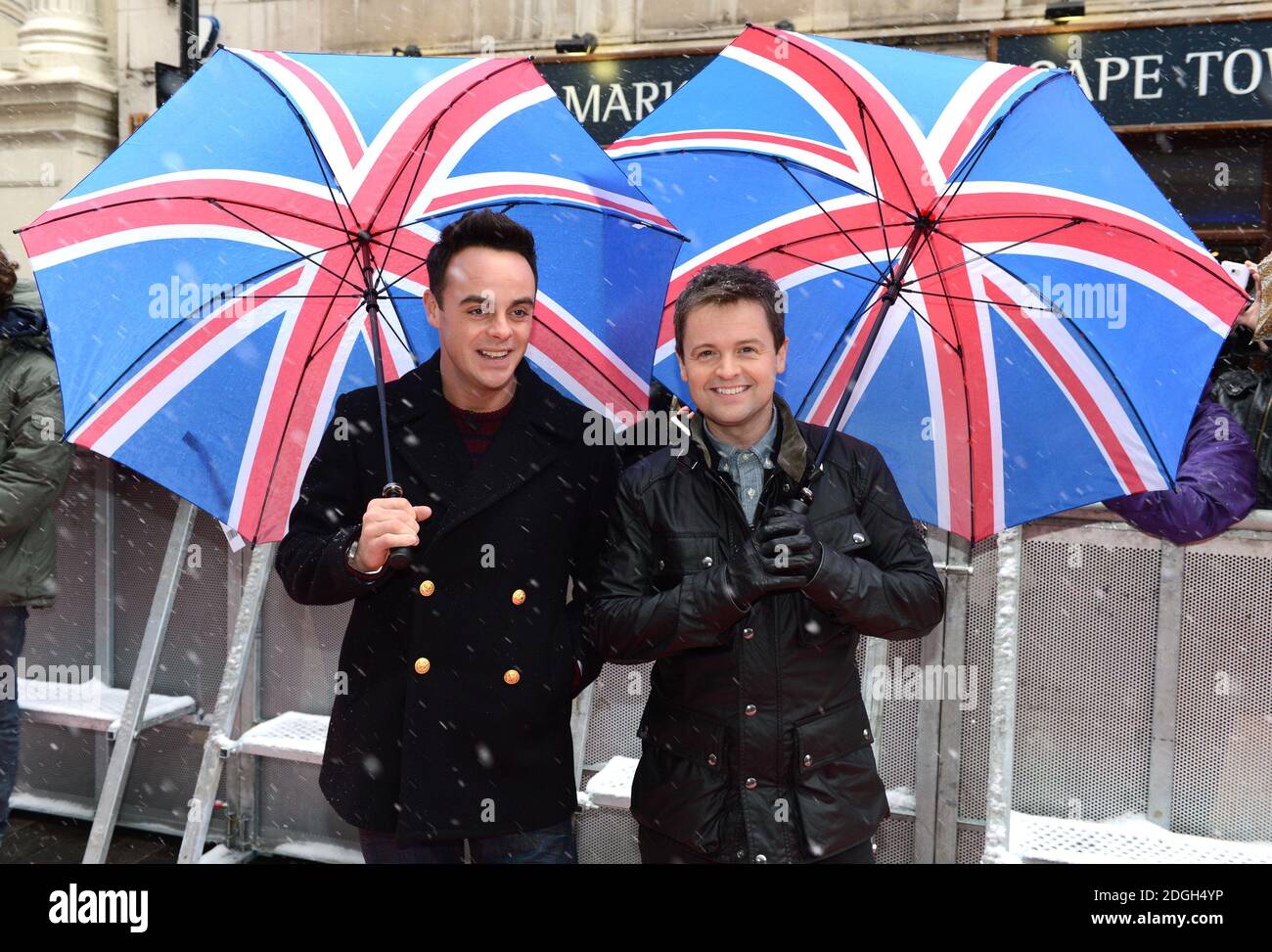 ANT McPartlin et Declan Donnelly aka Ant et DEC arrivant aux Britains, Got Talent London Auditions, le London Palladium. Banque D'Images ANT McPartlin et Declan Donnelly aka Ant et DEC arrivant aux Britains, Got Talent London Auditions, le London Palladium. Banque D'Images