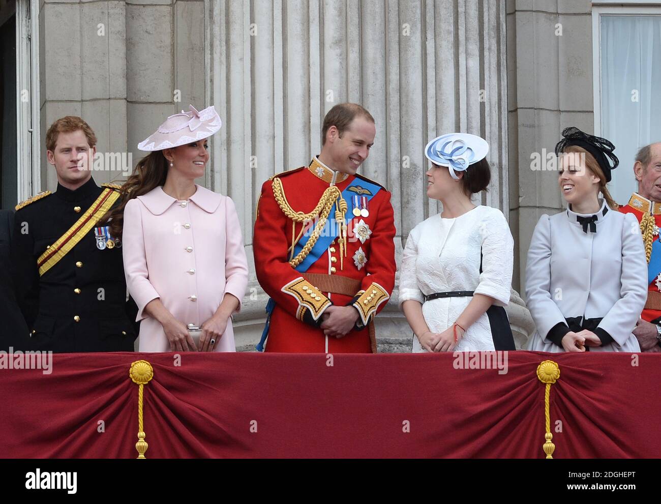 Le Prince Harry, la duchesse de Cambridge, le Prince William, la princesse Eugénie et la princesse Beatrice à Trooping The Color, The Mall, Londres. Banque D'Images