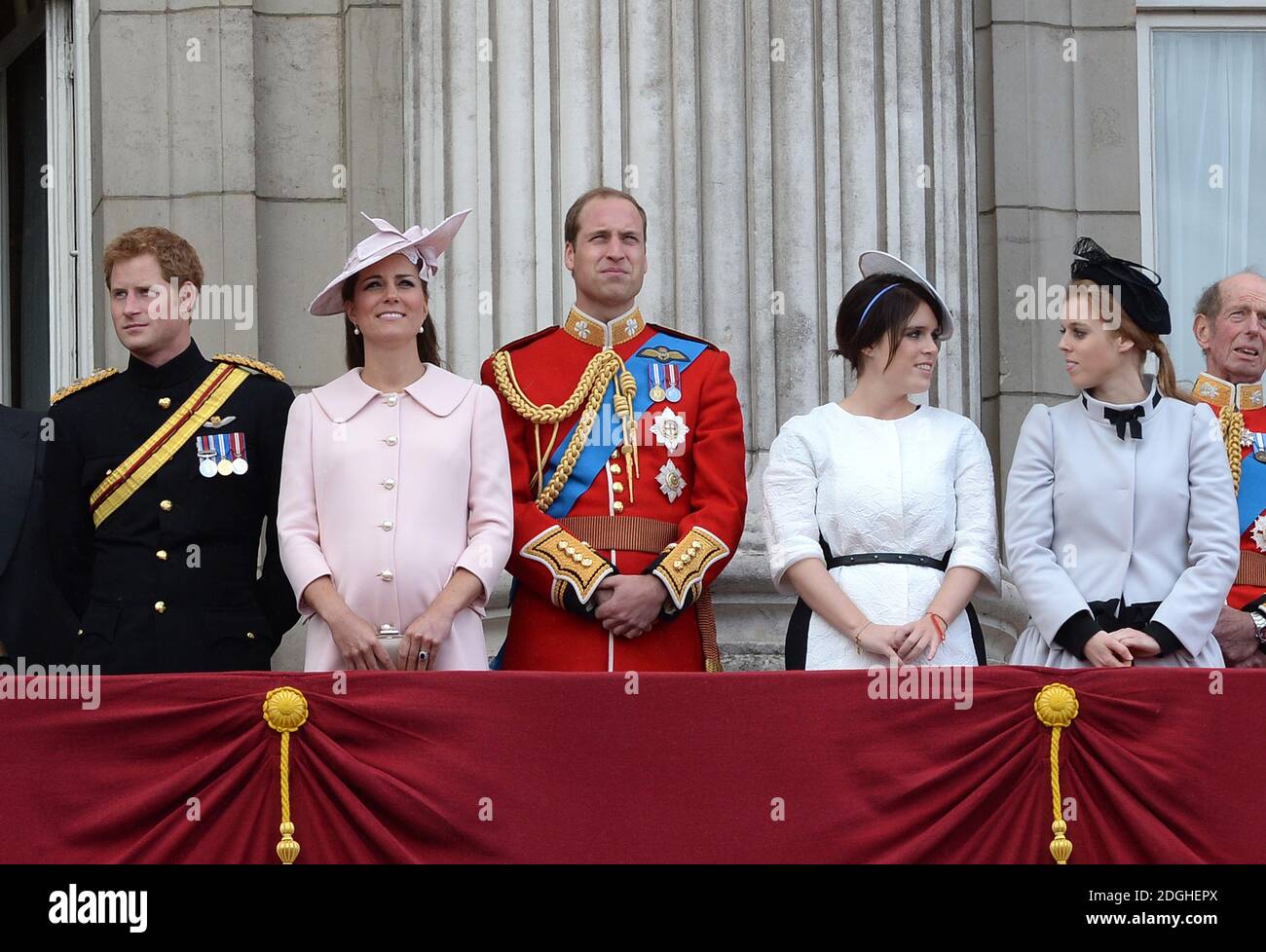 Le Prince Harry, la duchesse de Cambridge, le Prince William, la princesse Eugénie et la princesse Beatrice à Trooping The Color, The Mall, Londres. Banque D'Images