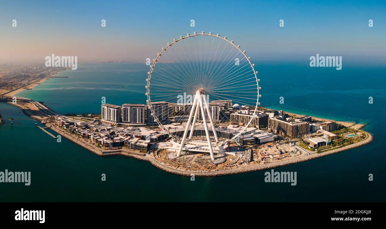 Bluewaters Island et Ain Dubai Ferris Wheel On à Dubaï, vue aérienne des Émirats arabes Unis. Nouveau quartier résidentiel et de loisirs dans le quartier de la marina de Dubaï Banque D'Images
