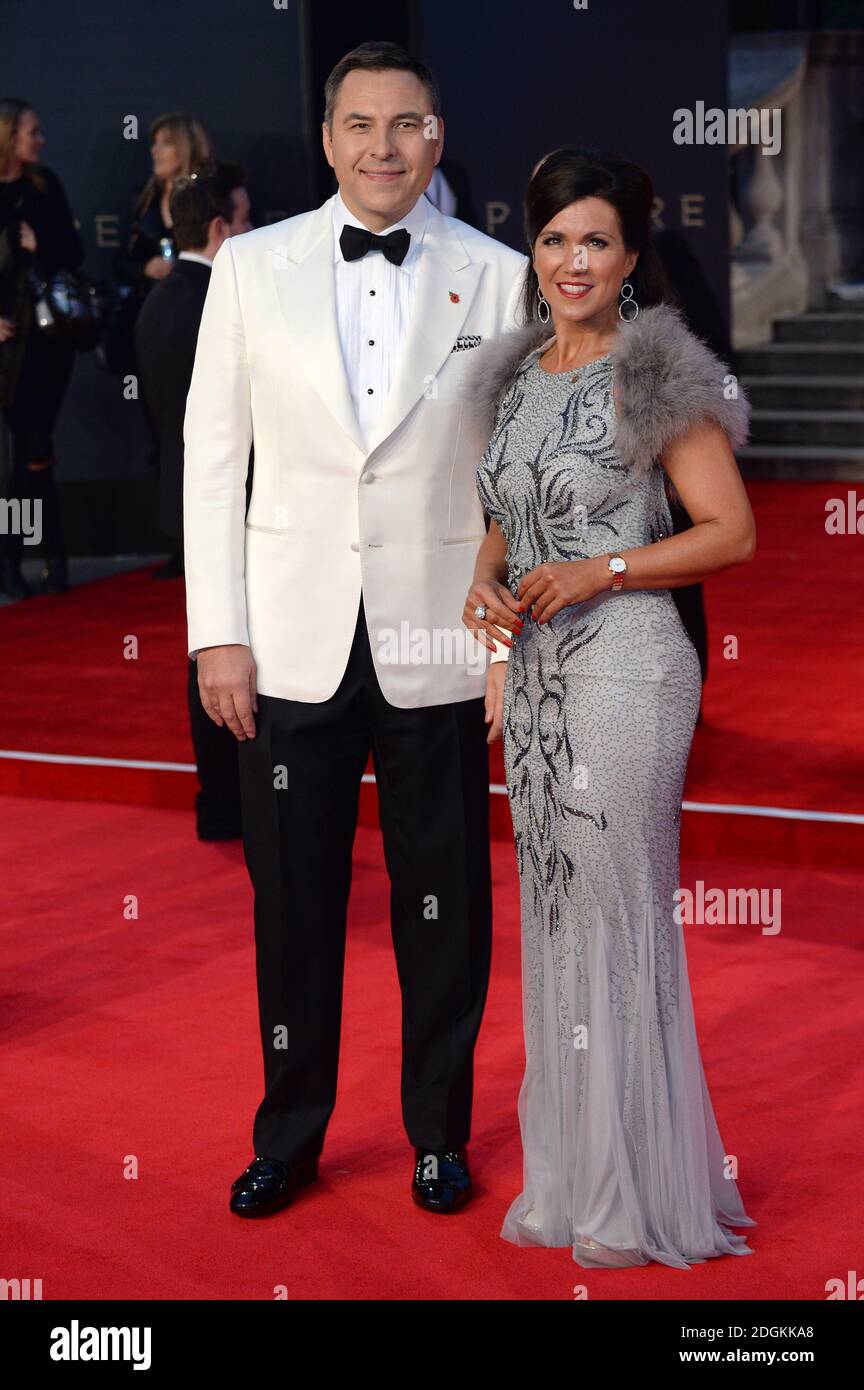 David Walliams et Susanna Reid assistent à la première mondiale de Specter, qui s'est tenue au Royal Albert Hall de Londres. Le crédit photo devrait se lire comme suit : Doug Peters/EMPICS Entertainment Banque D'Images