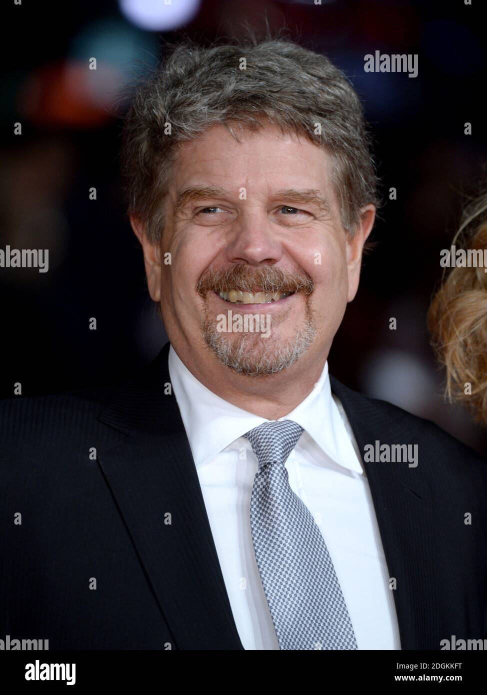 Le directeur John Wells arrive à la première de Burnt, à vue West End à Leicester Square, Londres. Le crédit photo doit être lu par Doug Peters/EMPICS Entertainment Banque D'Images