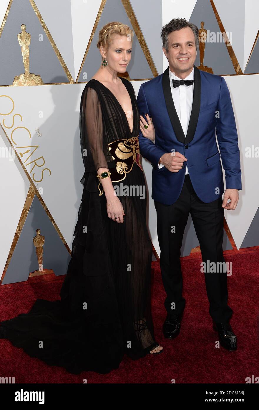 Sunrise Coigney et Mark Ruffalo arrivent aux 88e Academy Awards qui se tiennent au Dolby Theatre à Hollywood, Los Angeles, CA, États-Unis, le 28 février 2016. Banque D'Images