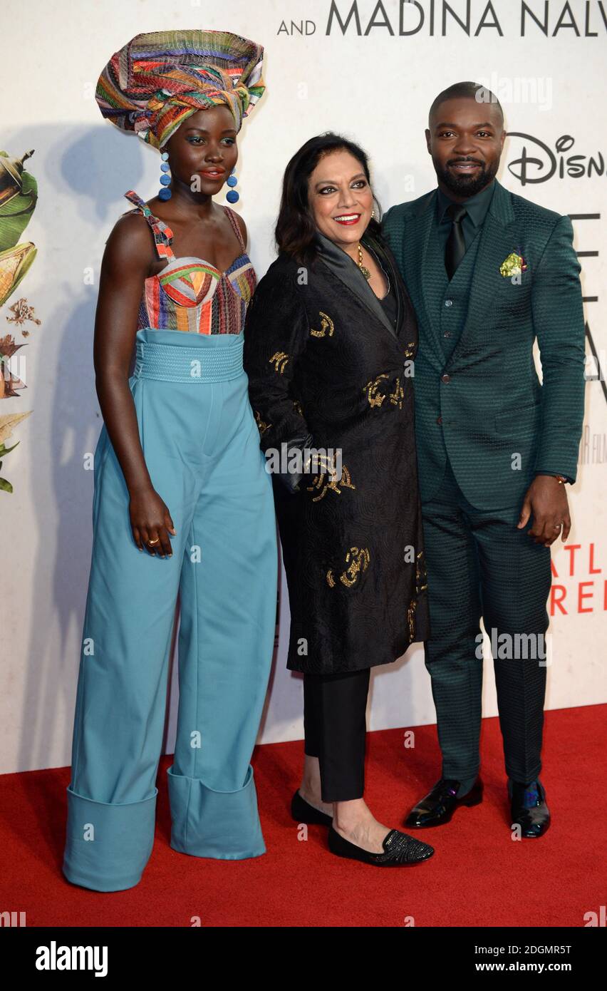 Lupita Nyong'o, directrice Mira Nair et David Oyelowo arrivent à la Reine de Katwe Premiere, dans le cadre du Festival du film de Londres, Odeon Cinema, Leicester Square. Le crédit photo devrait se lire comme suit : Doug Peters/EMPICS Entertainment Banque D'Images