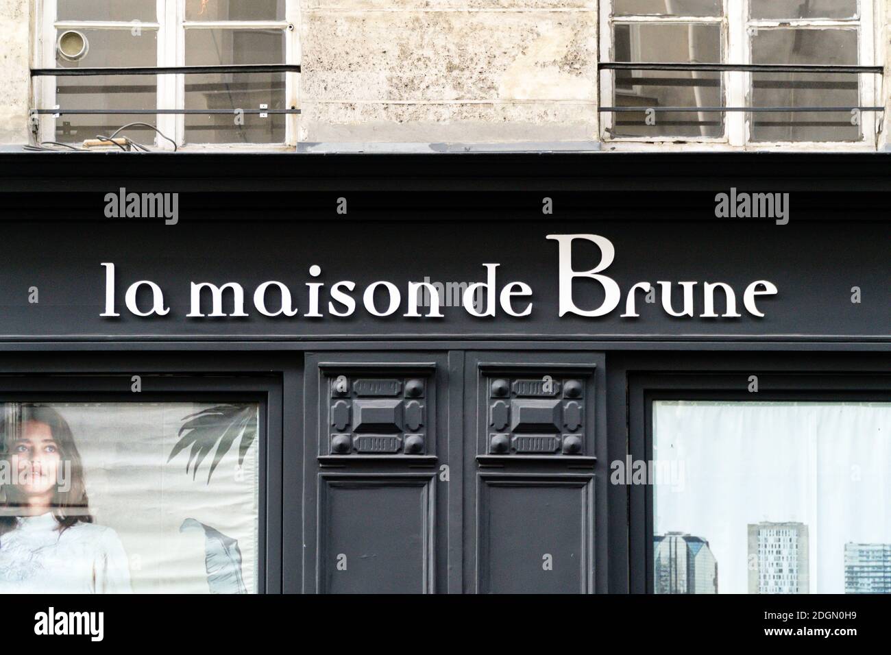 PARIS, FRANCE - 05 juillet 2018 : une belle photo étroite du magasin la maison de brune à Paris, France Banque D'Images
