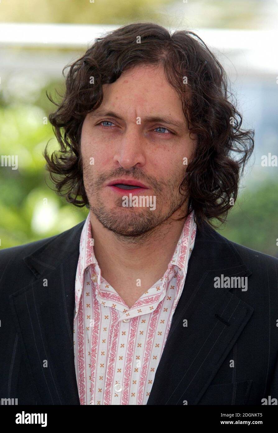 Vincent Gallo au photocall pour le lapin brun, dans le cadre du Festival de Cannes. Vue de dessus. DOUG Peters/allaction.co.uk Banque D'Images