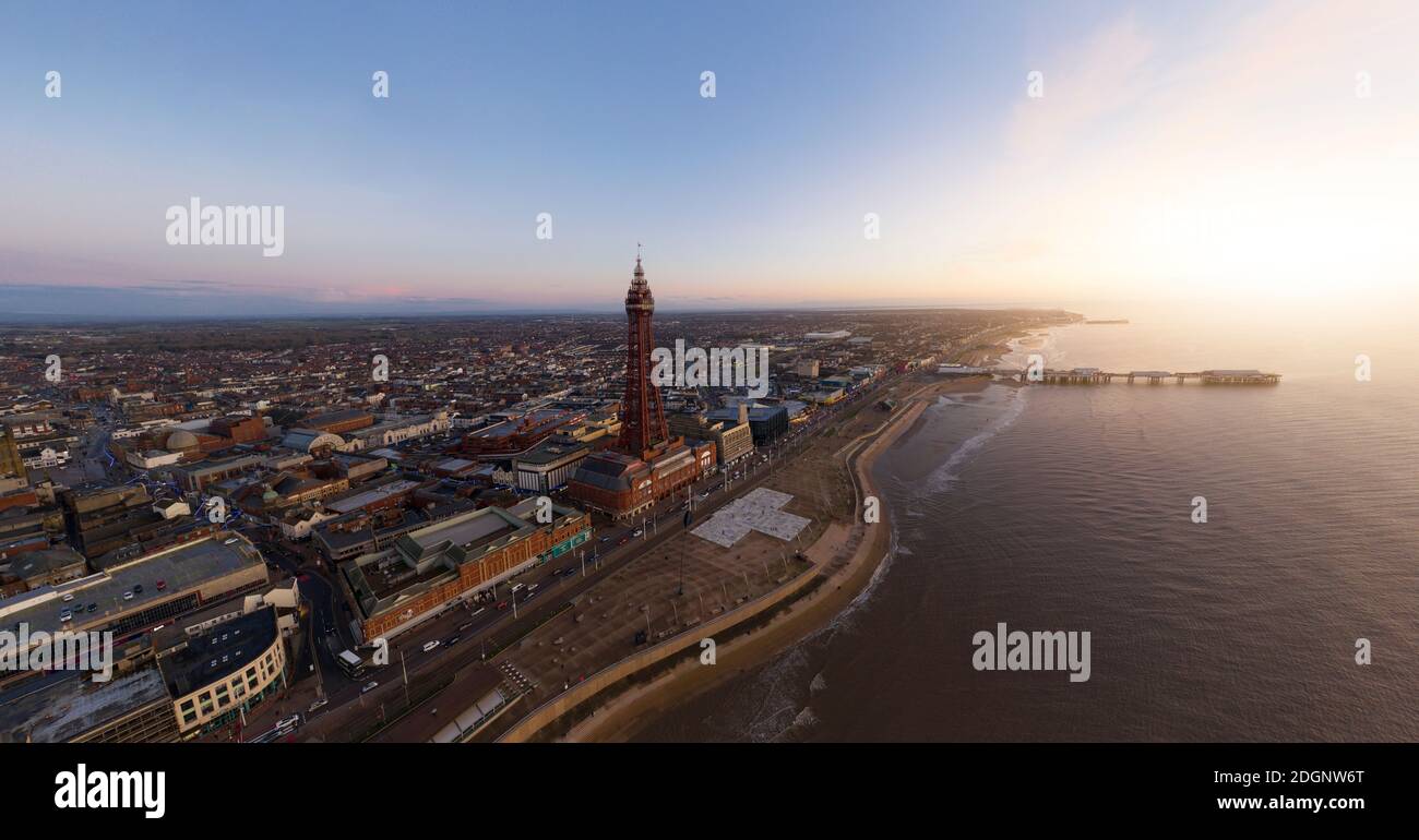 Front de mer de Blackpool, au bord de la mer. Patrimoine de l'Angleterre. La tour Blackpool. Banque D'Images