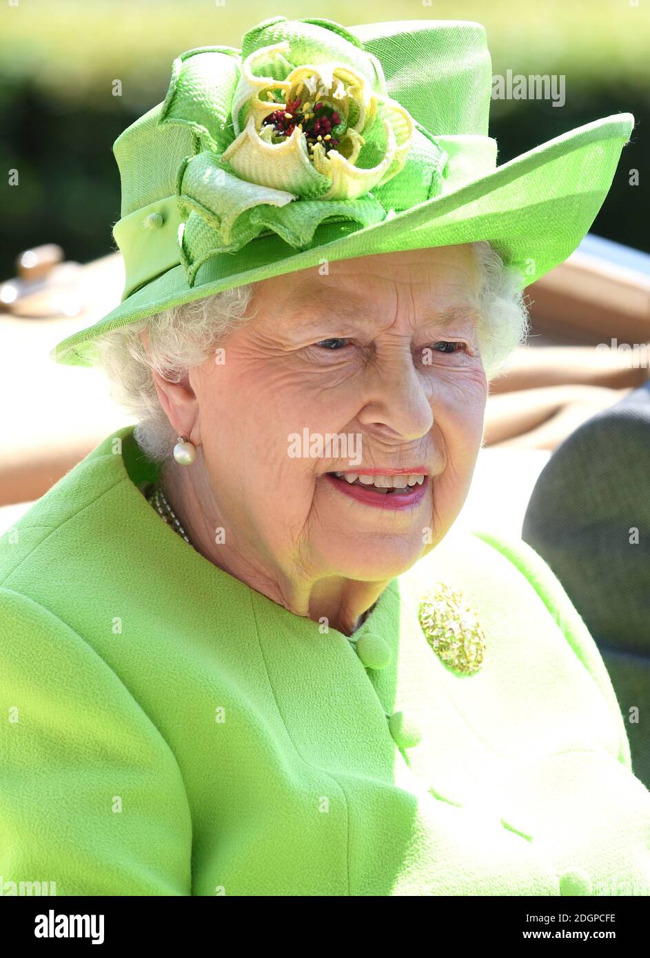 La Reine II pendant le premier jour de Royal Ascot à l'hippodrome d'Ascot, Londres. Le crédit photo devrait se lire comme suit : Doug Peters/EMPICS Entertainment Banque D'Images