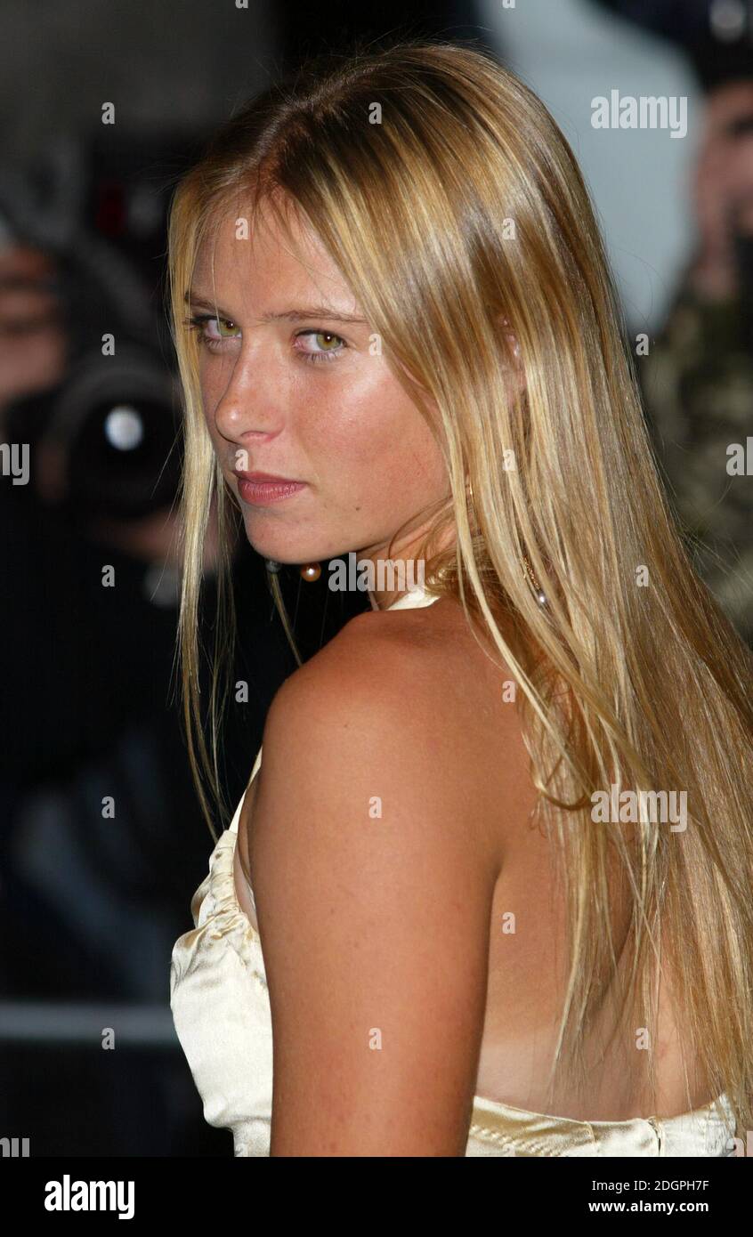 Maria Sharapova, championne féminine de singles, arrive au Wimbledon Champion's ball, The Savoy Hotel, Londres. Doug Peters/allactiondigital.com Banque D'Images