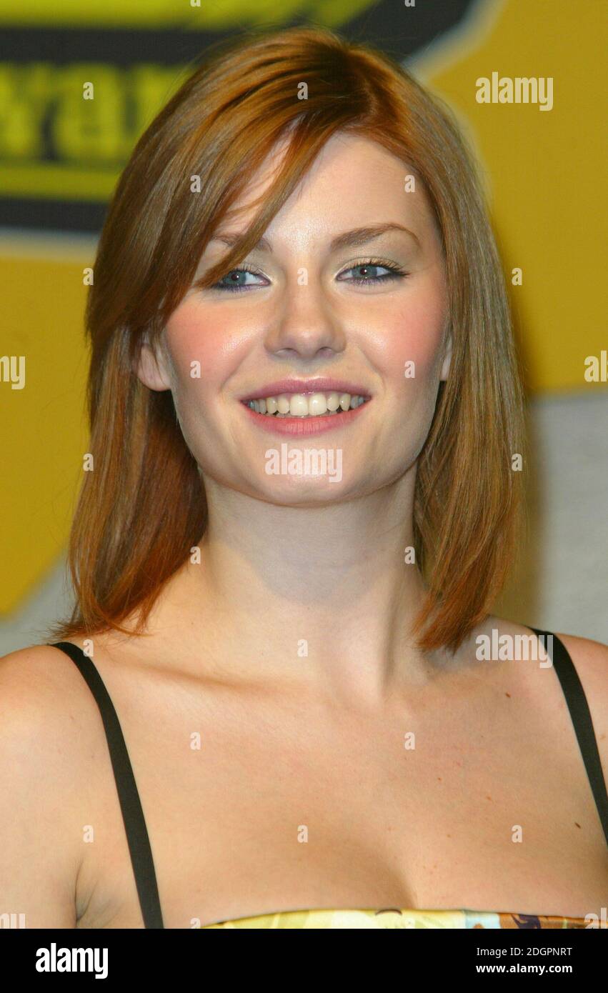 Elisha Cuthbert assiste aux MTV Europe Music Awards 2004 À Rome Banque D'Images