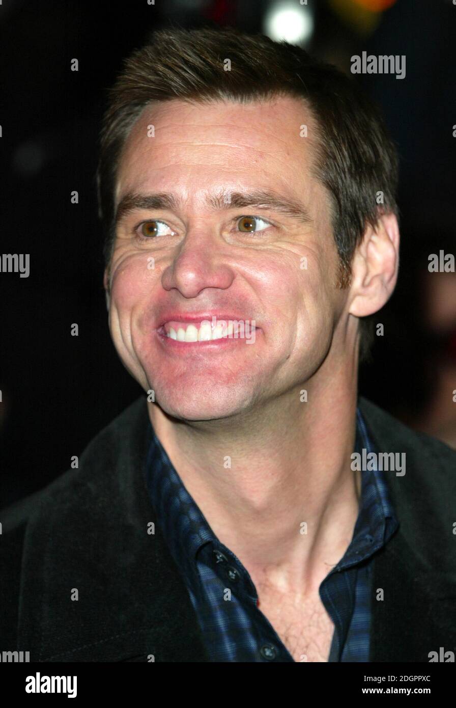 Jim Carrey arrive à la première britannique de Lemony Snicket a Series of malheureux Events, Leicester Square, Londres. Doug Peters/allactiondigital.com Banque D'Images
