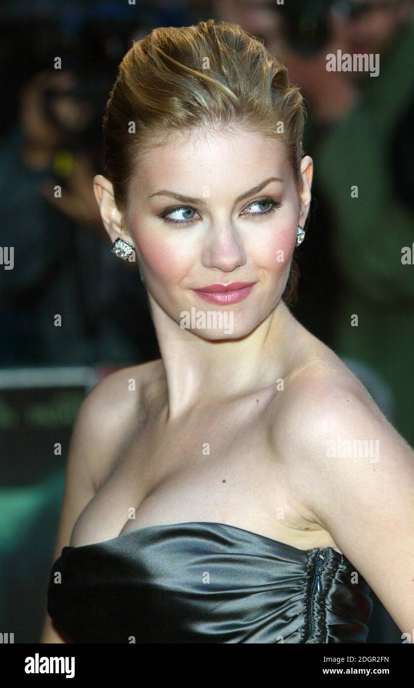 Elisha Cuthbert arrivant à la première européenne de House of Wax, Leicester Square, Londres. Doug Peters/allactiondigital.com Banque D'Images