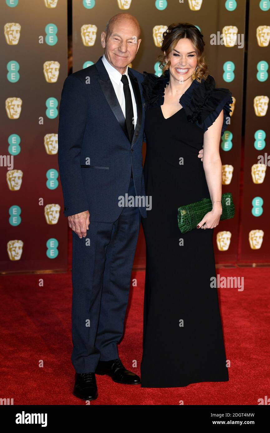 Sir Patrick Stewart et son épouse Sunny assistent aux prix de l'EE British Academy of film (BAFTA) au Royal Albert Hall, Londres Banque D'Images