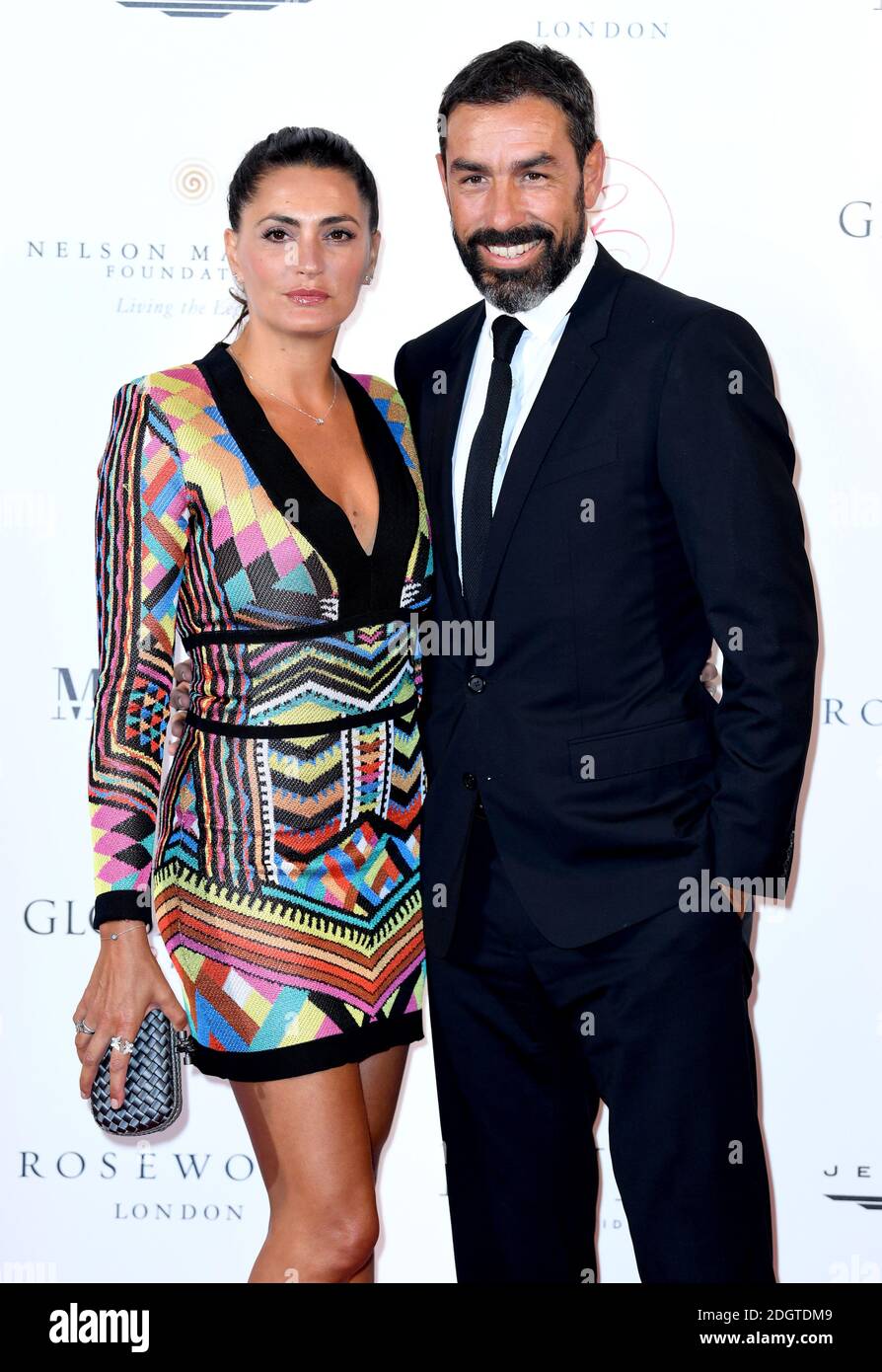 Robert pires (à droite) et Jessica Lemarie participant au gala Nelson Mandela Global Gift Gala, au Rosewood Hotel, Londres. Le crédit photo devrait se lire comme suit : Doug Peters/EMPICS Entertainment Banque D'Images