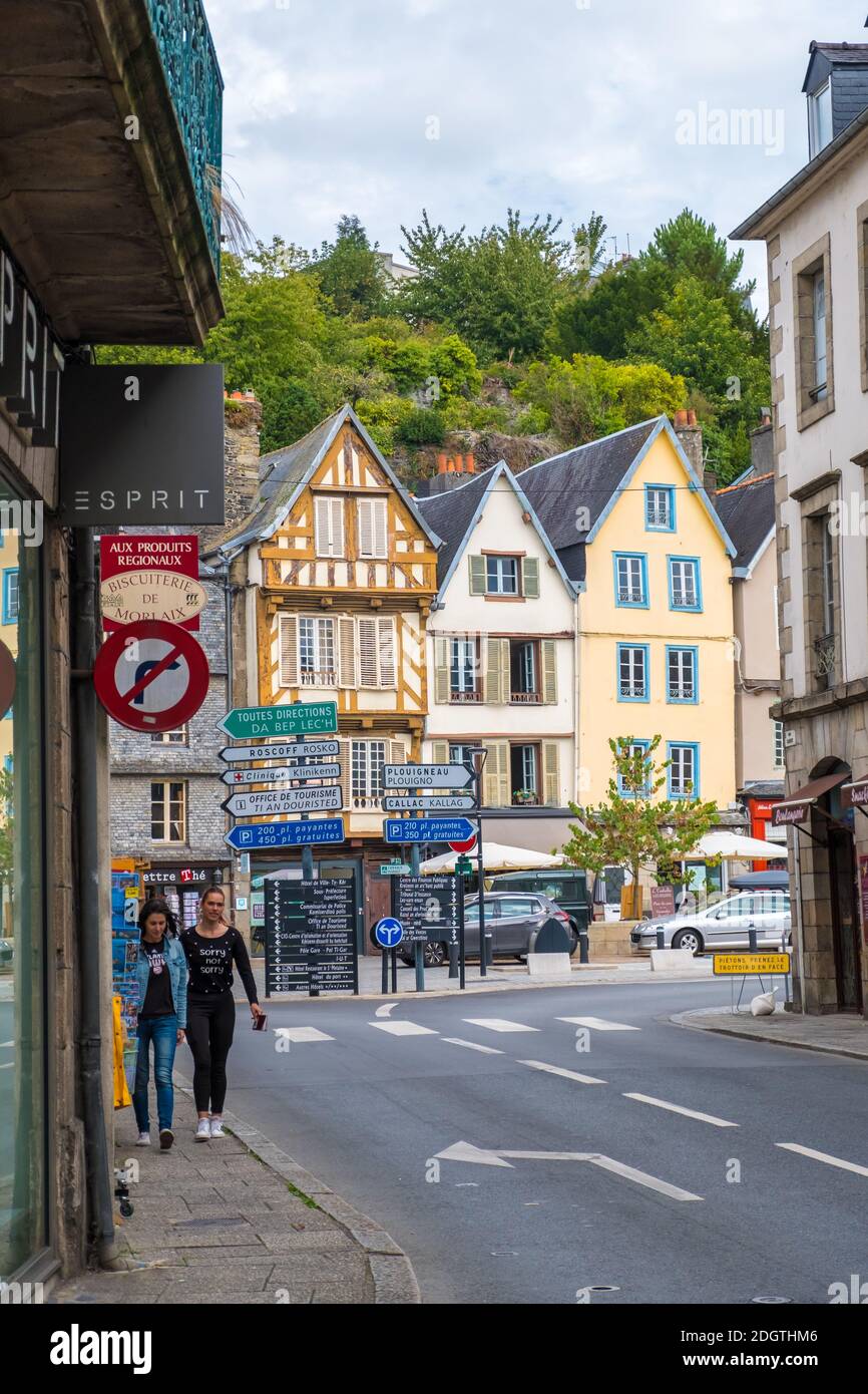 Morlaix, France - 28 août 2019 : belles rues avec maisons de colombage dans la célèbre ville de Morlaix, département de Finistère, Bretagne Banque D'Images