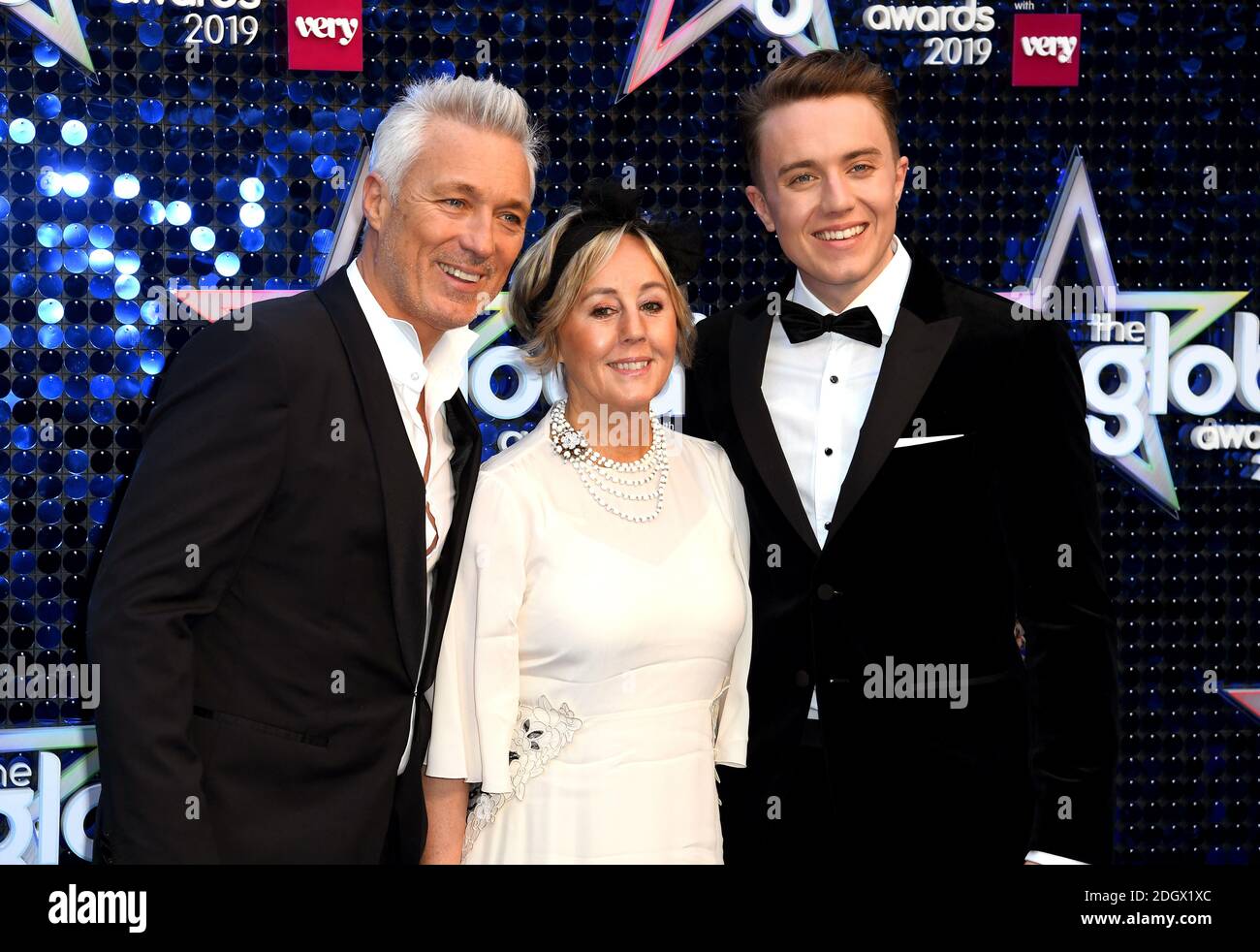 Martin Kemp (à gauche), Shirlie Kemp (au centre) et Roman Kemp assistent aux Global Awards 2019 avec Very.co.uk qui se tiennent à l'Eventim Apollo Hammersmith de Londres. Crédit photo devrait se lire: Doug Peters/EMPICS Banque D'Images