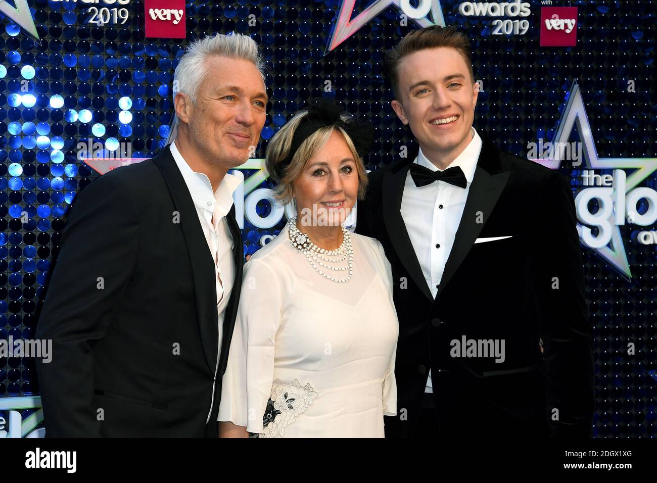 Martin Kemp (à gauche), Shirlie Kemp (au centre) et Roman Kemp assistent aux Global Awards 2019 avec Very.co.uk qui se tiennent à l'Eventim Apollo Hammersmith de Londres. Crédit photo devrait se lire: Doug Peters/EMPICS Banque D'Images