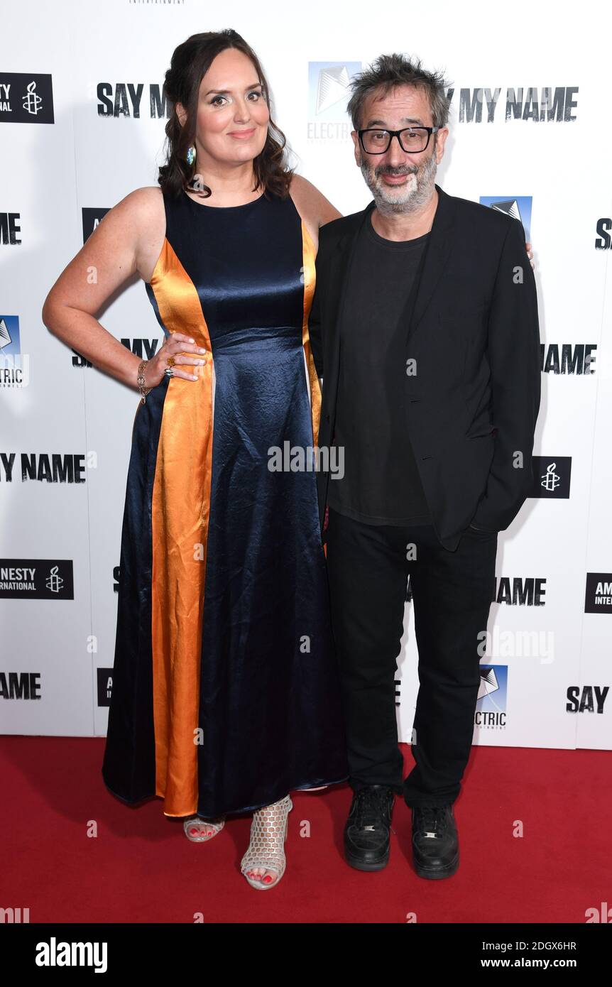 Deborah Frances-White (à gauche) et David Baddiel assistent à la projection de gala de Say My Name à l'Odeon Luxe, Leicester Square, Londres. Le crédit photo devrait se lire comme suit : Doug Peters/EMPICS Banque D'Images