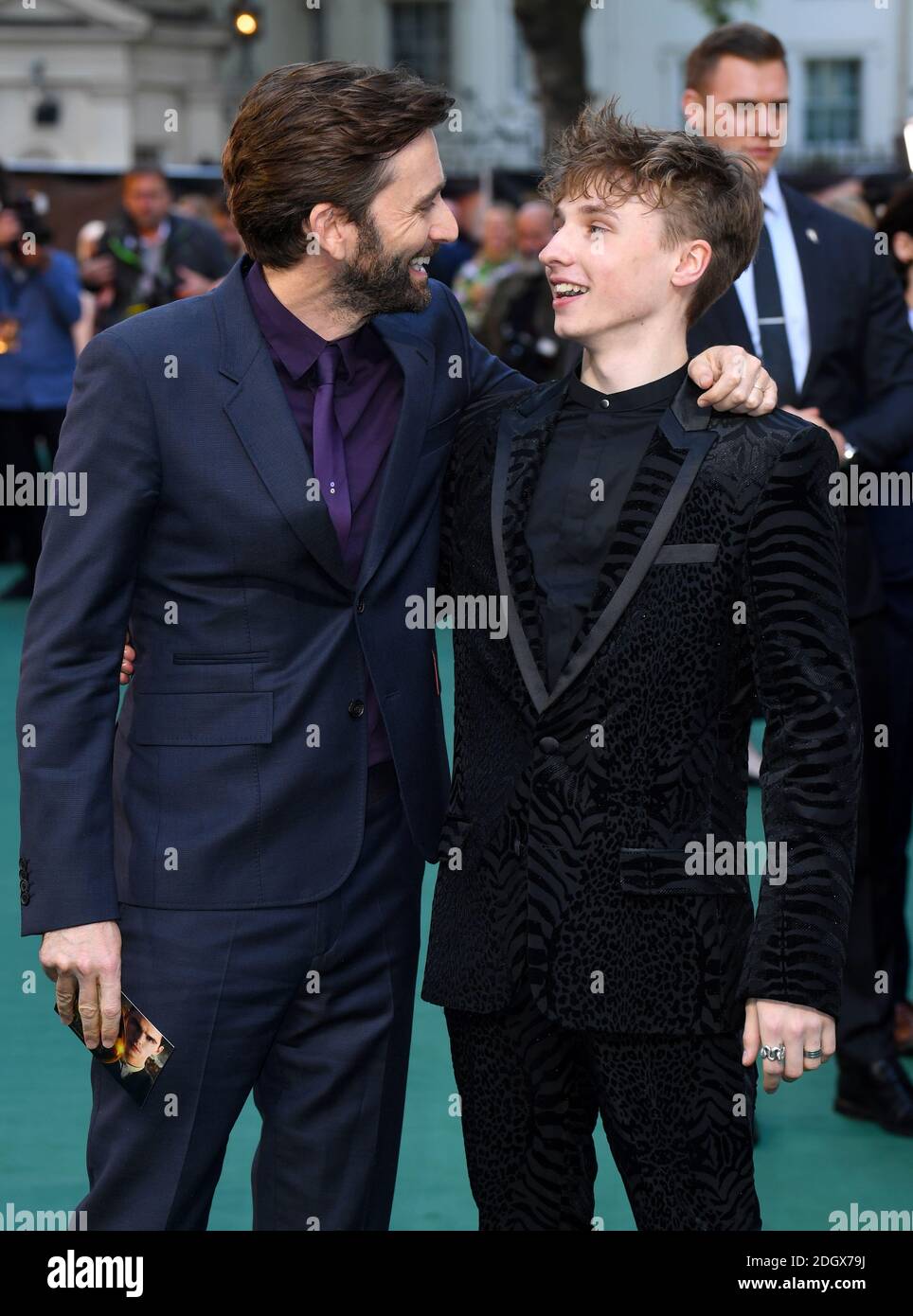 David Tennant et Ty Tennant assistent à la première britannique de Tolkien tenue à Curzon Mayfair, Londres. Crédit photo devrait lire: Doug Peters/EMPICS Banque D'Images