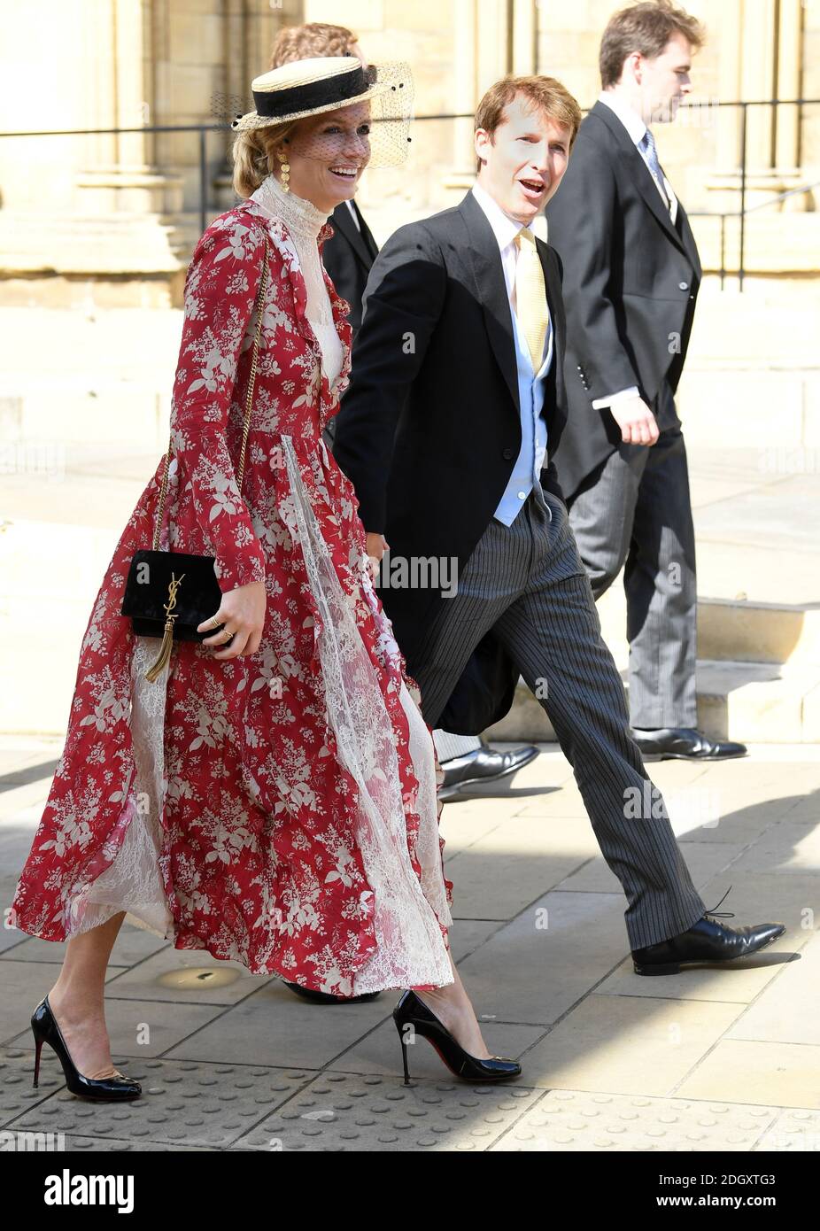 James Blunt et sa femme Sofia Wellesley arrivent au mariage d'Ellie Goulding et de Casper Jopling, York Minster. Le crédit photo devrait se lire comme suit : Doug Peters/EMPICS Banque D'Images