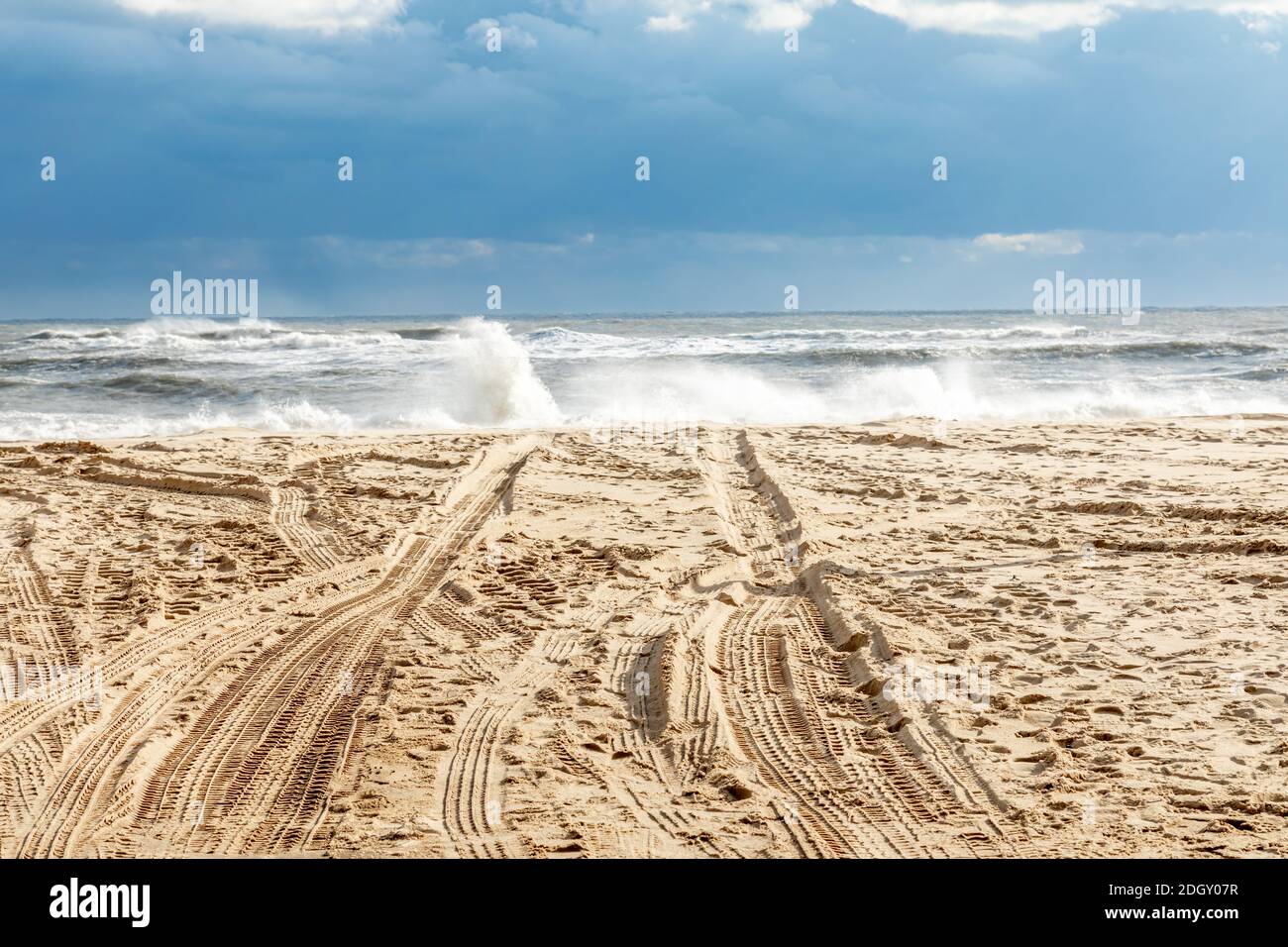 Surf difficile sur une plage de Wainscott à Wainscott, NY Banque D'Images