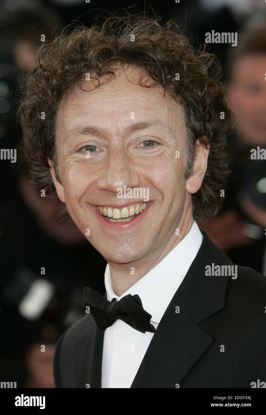 Stephane Bern arrive à la première de Zodiac au Palais de Festival lors du 60ème Festival de Cannes en France le 17 mai 2007. Banque D'Images