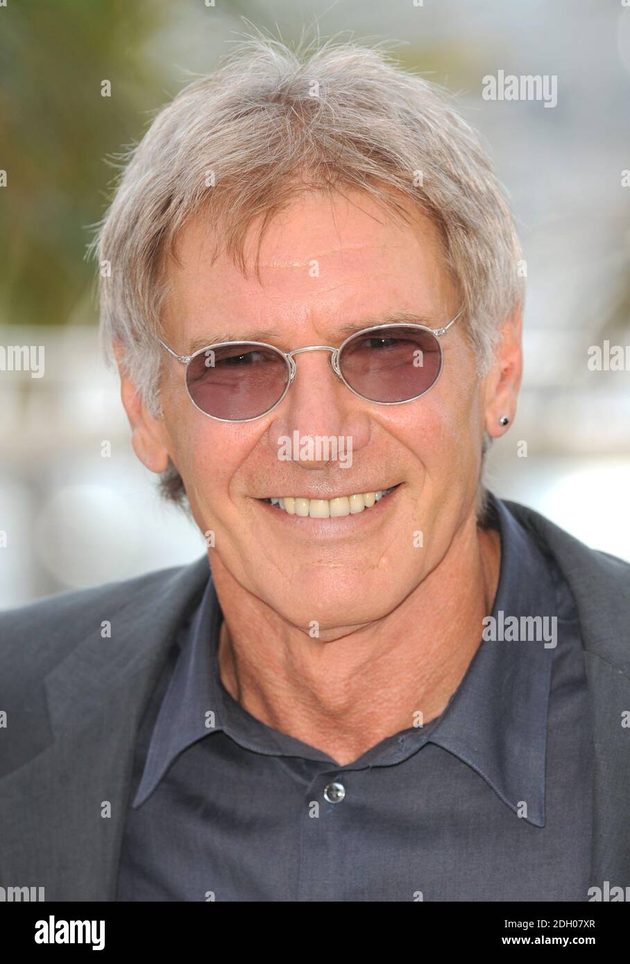 Harrison Ford assiste au photocall de l'Indiana Jones et du Royaume du  crâne de cristal au Palais de Festival de Cannes. Partie du 61ème Festival  de Cannes Photo Stock - Alamy