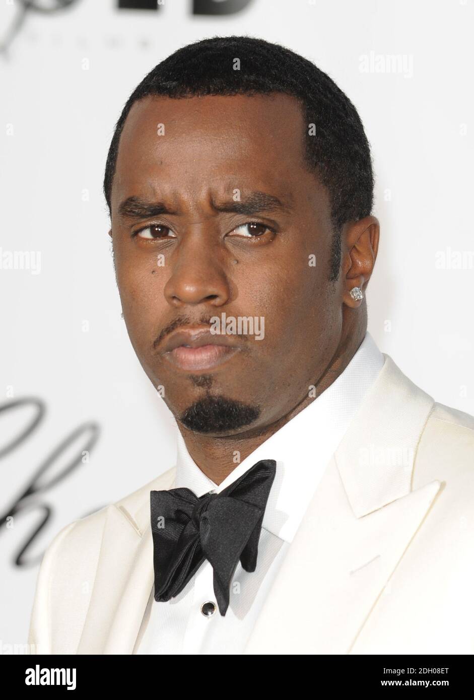 Sean P Diddy Combs arrivant pour le dîner de gala et la vente aux enchères de l'amfAR au restaurant le Moulin de Mougins en dehors de Cannes pendant le 61e Festival de Cannes. Banque D'Images