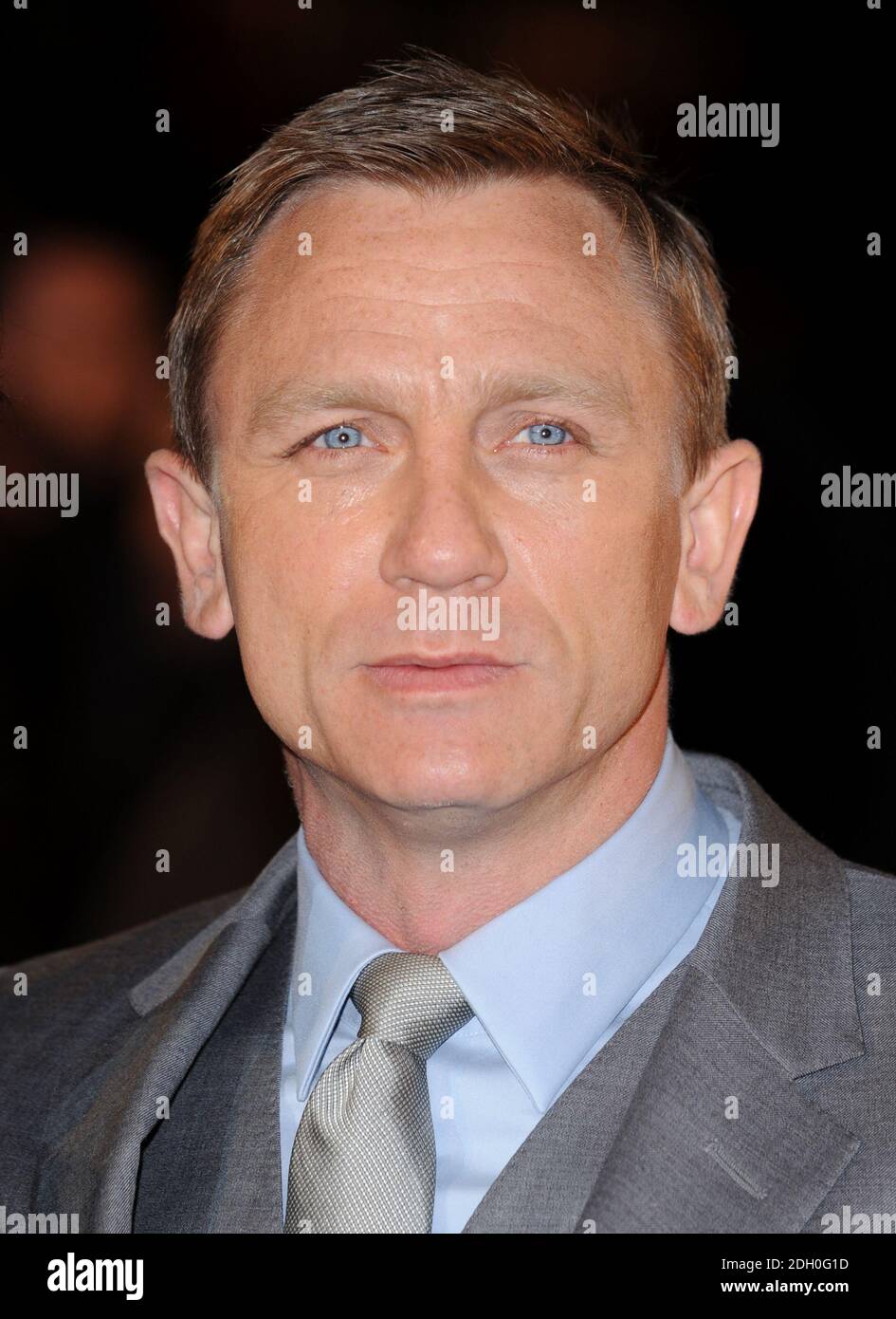 Daniel Craig arrive pour la première européenne de Defiance à l'Odeon Leicester Square. Banque D'Images