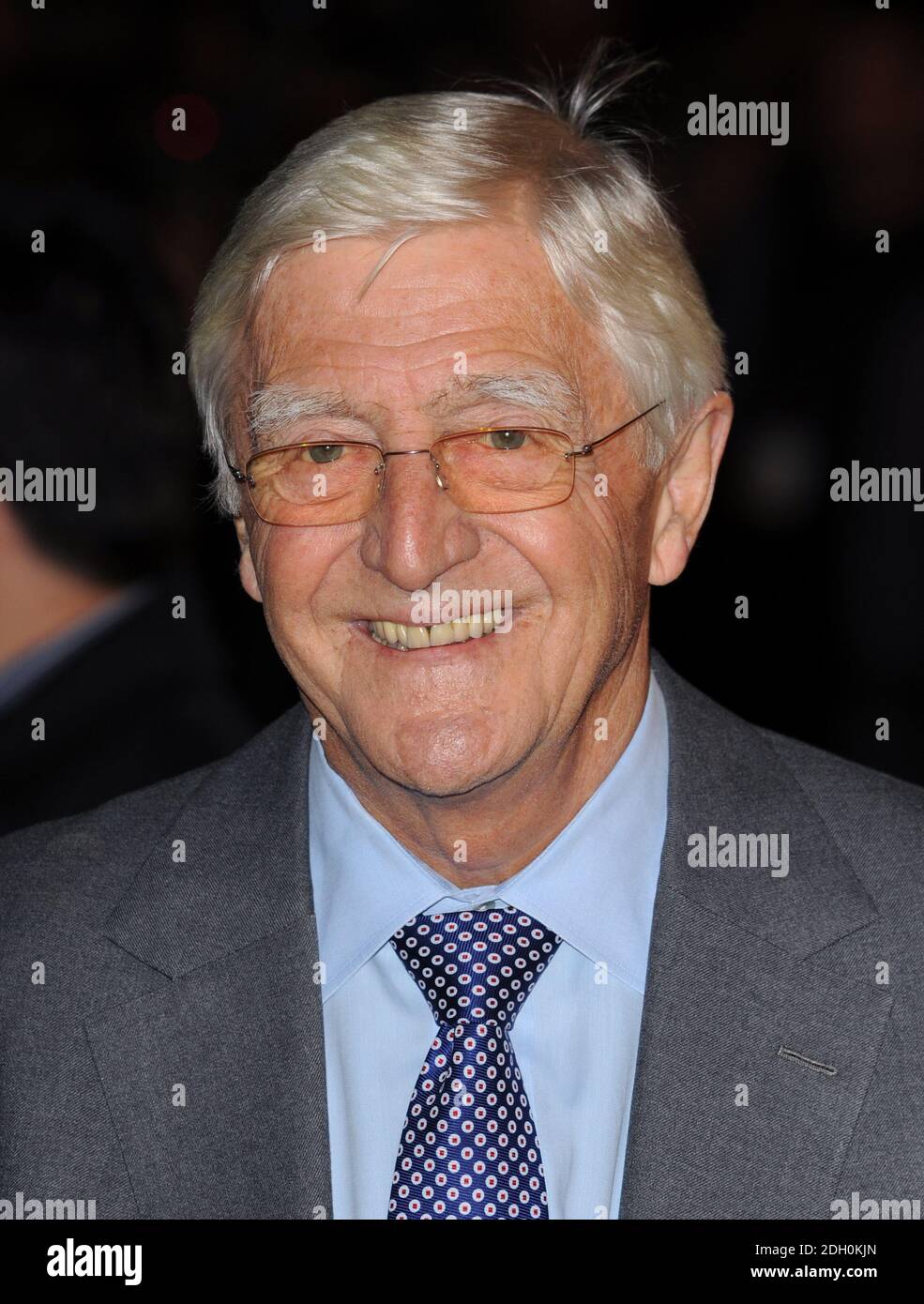 Sir Michael Parkinson arrive à la première mondiale de The Damned United, vue Cinema, Leicester Square, Londres. Banque D'Images