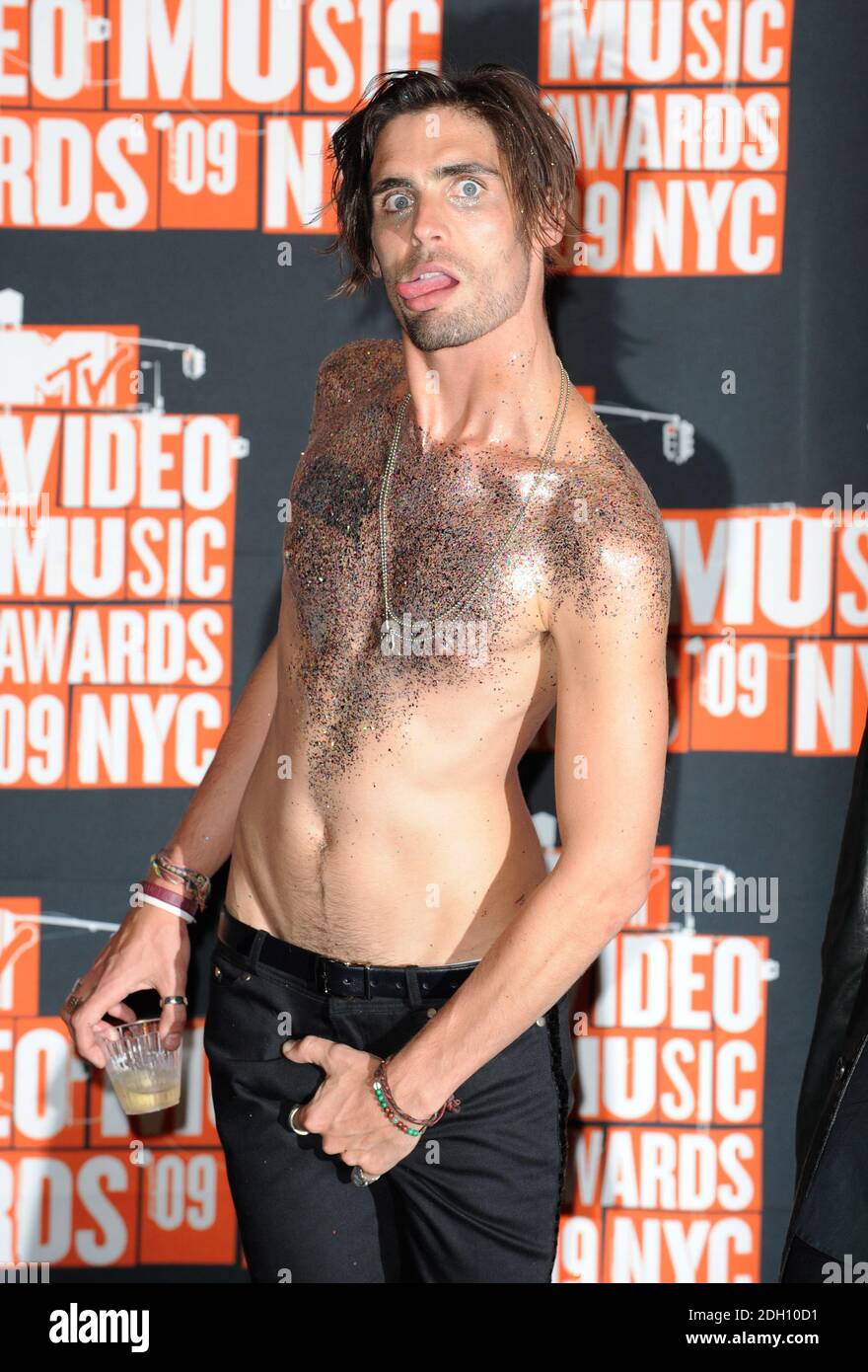 Tyson Ritter de tous les rejets américains dans la salle de presse des MTV Video Music Awards 2009 qui ont eu lieu au radio City Music Hall de New York City, New York, Etats-Unis Banque D'Images