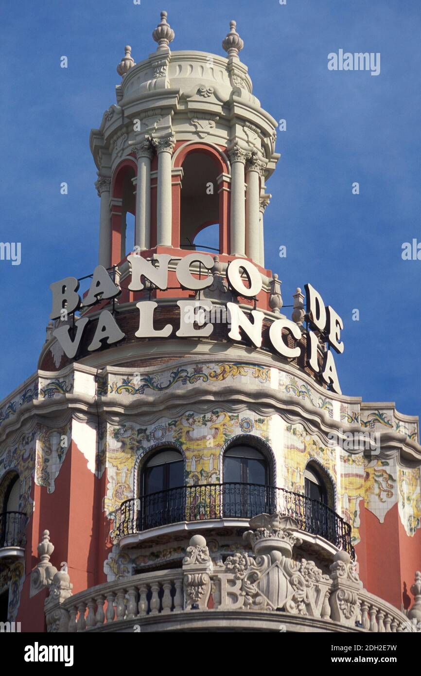 Un bâtiment de la banco de Valencia dans la ville de Valence en Espagne. Espagne, Valence, octobre 2004 Banque D'Images