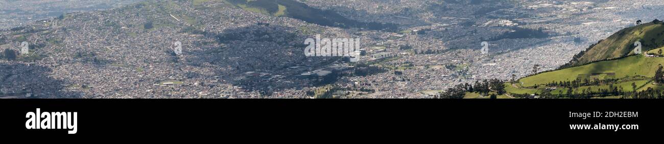 Vue sur la ville de Quito, capitale de l'Équateur, Amérique du Sud. Banque D'Images