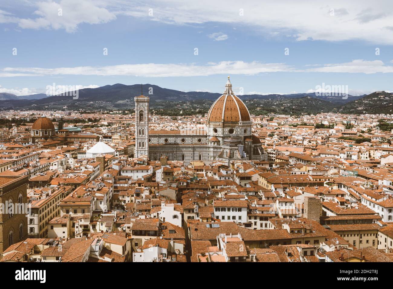 Vue Aérienne Vue panoramique de la vieille ville de Florence et Cattedrale di Santa Maria del Fiore (Cathédrale de Sainte Marie de la fleur) du Palazzo Vecchio Banque D'Images