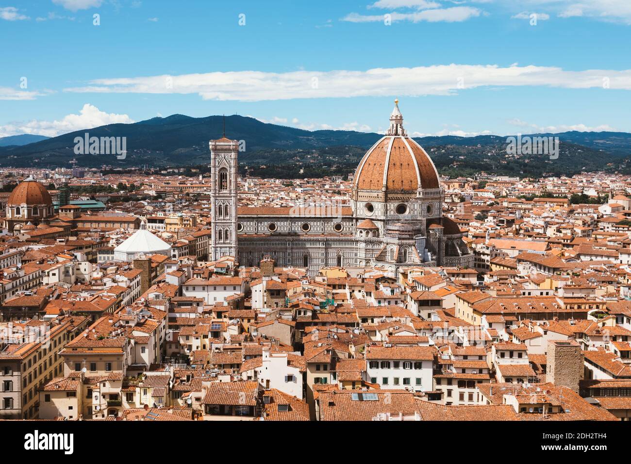 Vue Aérienne Vue panoramique de la vieille ville de Florence et Cattedrale di Santa Maria del Fiore (Cathédrale de Sainte Marie de la fleur) du Palazzo Vecchio Banque D'Images