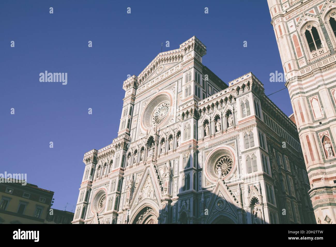 Vue rapprochée de façade de Cattedrale di Santa Maria del Fiore (Cathédrale de Sainte Marie de la fleur) est la cathédrale de Florence Banque D'Images