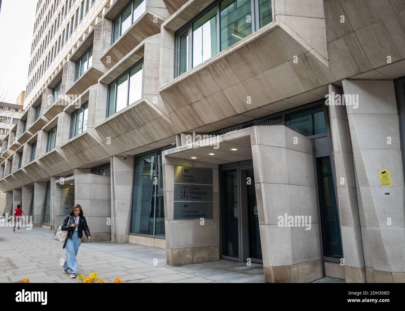 Le Département juridique du Gouvernement de Petty France, à Londres, est responsable du système judiciaire et des poursuites judiciaires. Banque D'Images