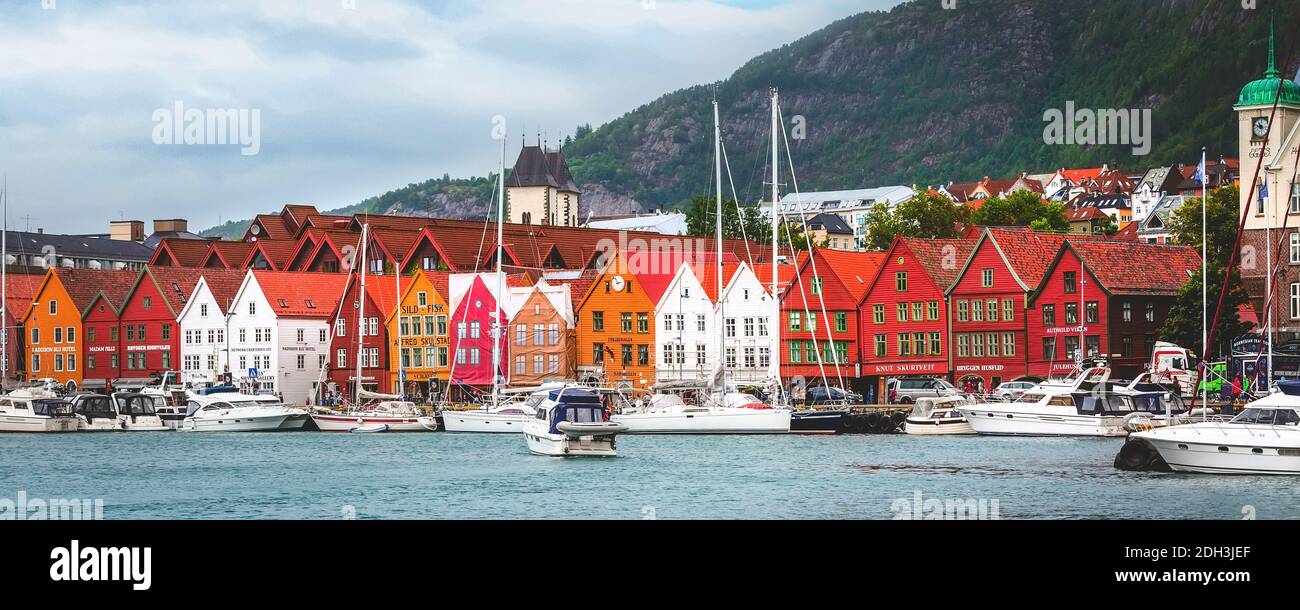 Vue sur le centre-ville de Bergen, Norvège avec Bryggen Banque D'Images