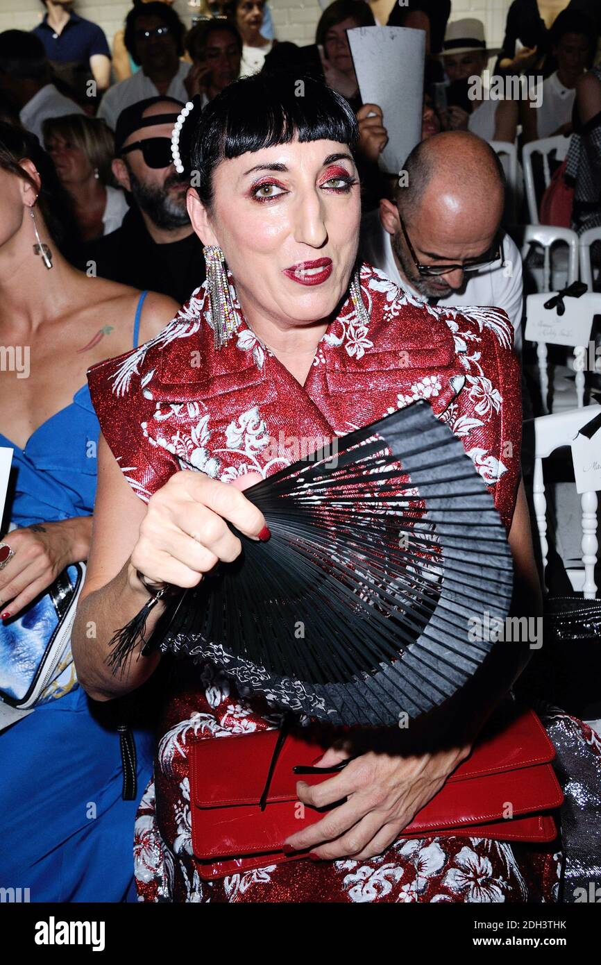 Rossy de Palma participe au spectacle Jean-Paul Gaultier 2017/18 de la  haute-Couture d'hiver d'automne à Paris, France, le 05 juillet 2017. Photo  d'Aurore Marechal/ABACAPRESS.COM Photo Stock - Alamy