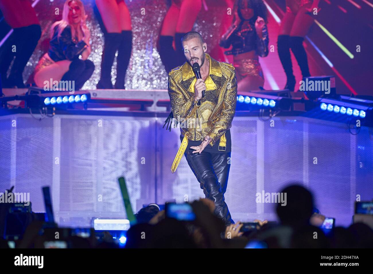 Le chanteur français M. Pokora (alias Matt Pokora, Matthieu Tota) se produit en direct sur scène à 'le Tigre' avec son 'My Way Tour' lors du 'Festival de la chanson LOL', le 30 juin 2017 à Margny-les-Compiegne, en France. Photo par Edouard Bernaux/Abacapress.com Banque D'Images