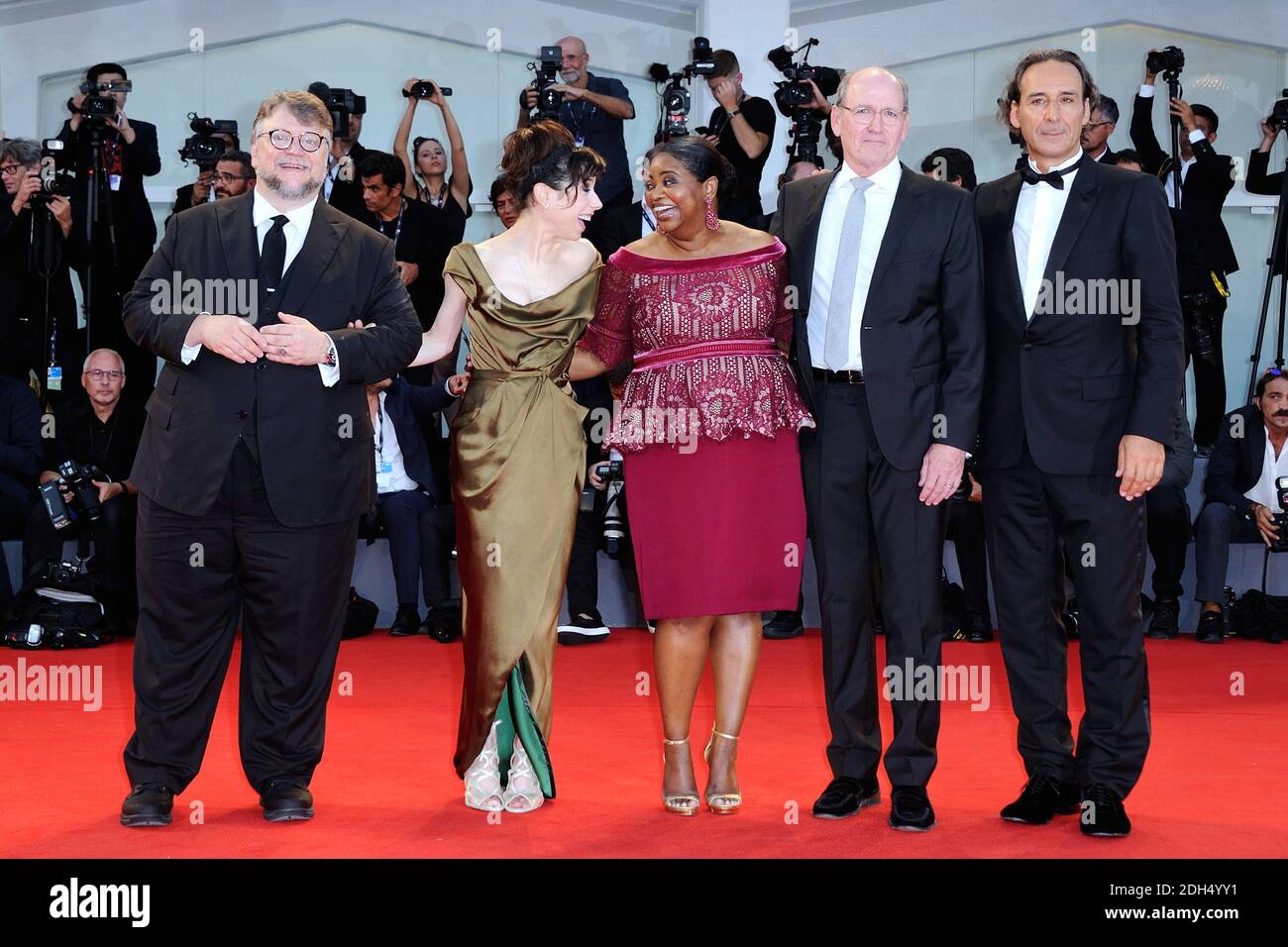 Alexandre Desplat , Richard Jenkins, Octavia Spencer, Sally Hawkins et Guillermo Del Toro participant à la première forme d'eau lors du 74e Festival International du film de Venise (Mostra di Venezia) au Lido, Venise, Italie, le 31 août 2017. Photo d'Aurore Marechal/ABACAPRESS.COM Banque D'Images