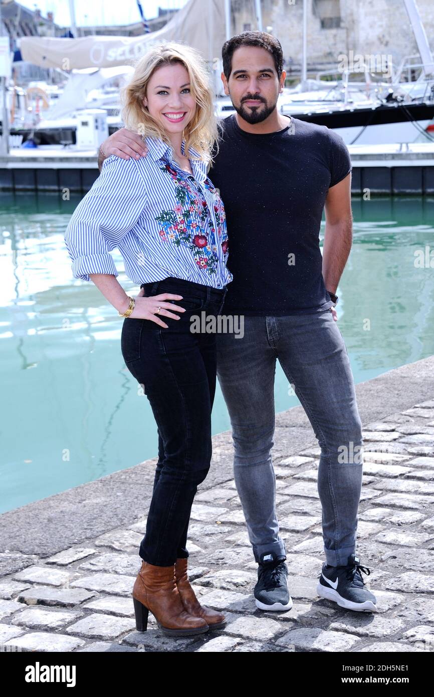 Samy Gharbi et Maud Baecker assistent un photocall pour le film Demain nous Appartient Lors du 4eme jour du 19e Festival de la Fiction TV francophone de la Rochelle a la Rochelle, France le 16 septembre 2017. Photo d'Aurore Marechal/ABACAPRESS.COM Banque D'Images