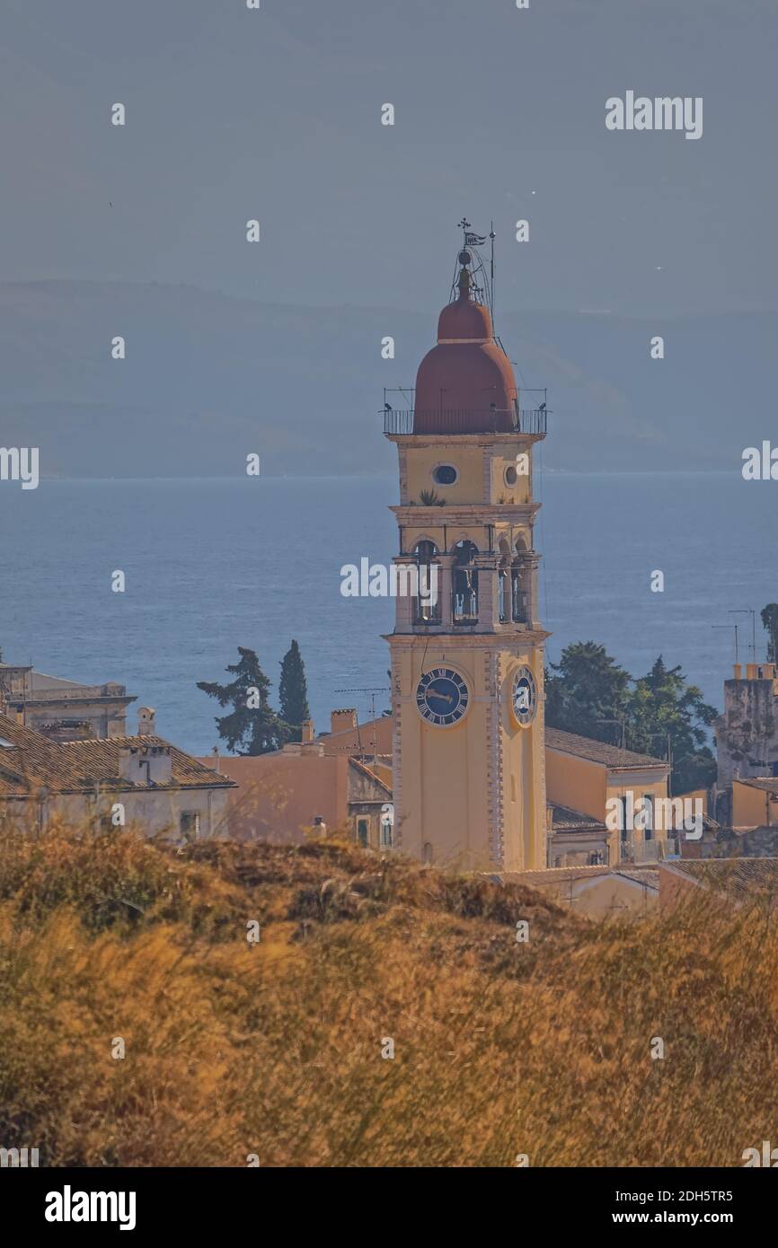 Tour de l'église Saint Spyridon à Corfou en Grèce Banque D'Images