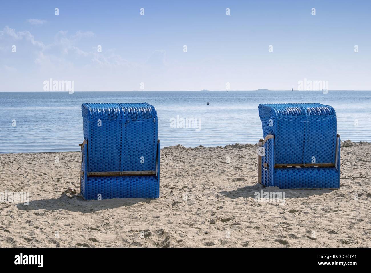 Deux chaises de plage bleues, Wyk on Föhr Banque D'Images