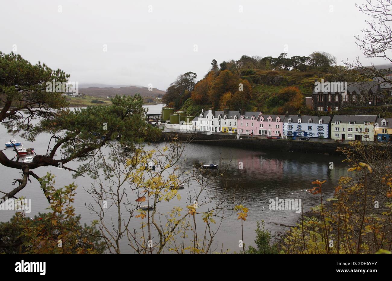 Le beau port de Portree, île de Skye, Écosse Banque D'Images