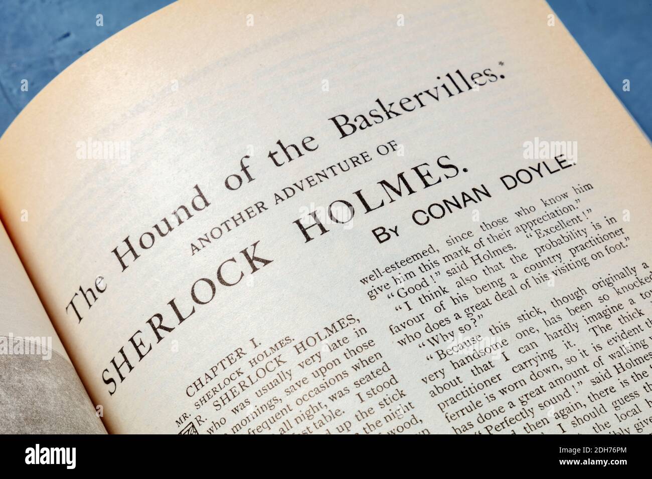 Madrid, Espagne - le 22 septembre 2020 : le Livre des Baskervilles, une histoire de Sherlock Holmes de sir Arthur Conan Doyle, l'origine Banque D'Images