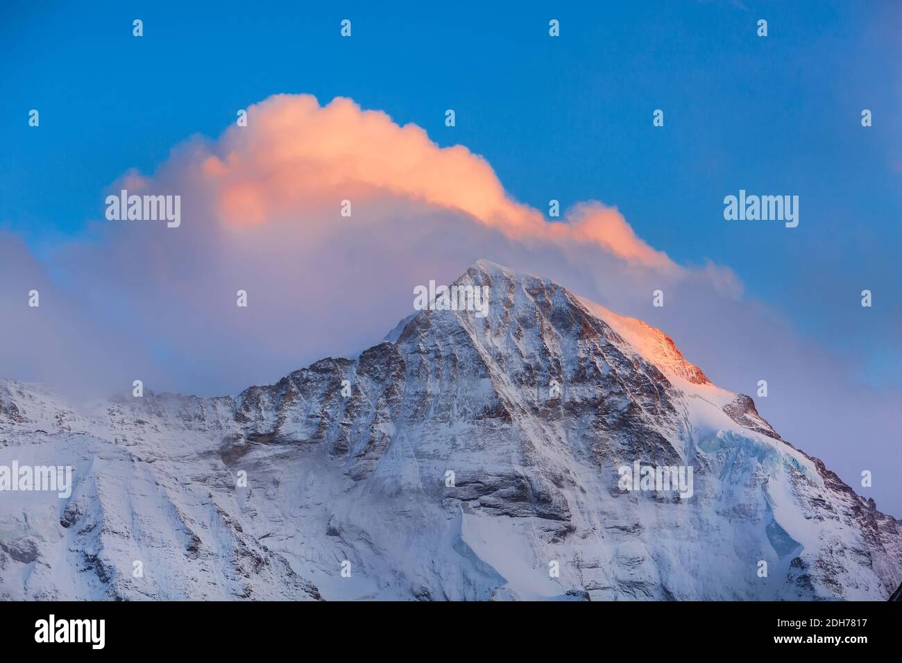 Vue panoramique sur les Alpes suisses lever de soleil, Suisse Banque D'Images