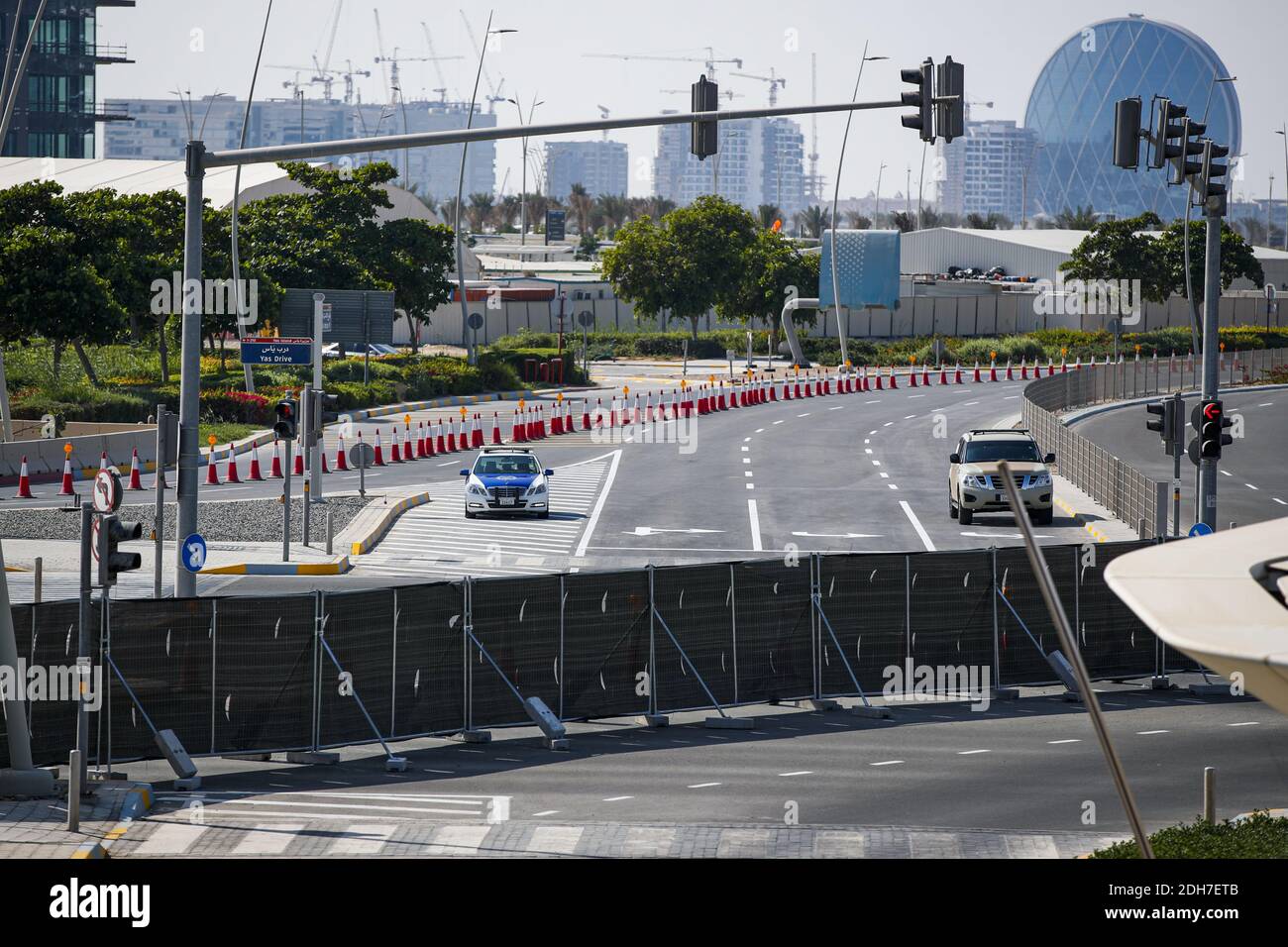 Abu Dhabi, Émirats arabes Unis. 10 décembre 2020. Fermeture de la route autour de la piste dans la configuration de la biosphère de F1 pour le week-end afin d'éviter que le personnel de F1 ne se mêle à la population pendant le Grand Prix 2020 d'Etihad Airways Abu Dhabi de Formule 1, du 11 au 13 décembre 2020 sur le circuit Yas Marina, À Abu Dhabi - photo Florent Gooden / DPPI / LM crédit: Gruppo Editoriale LiveMedia / Alay Live News Banque D'Images