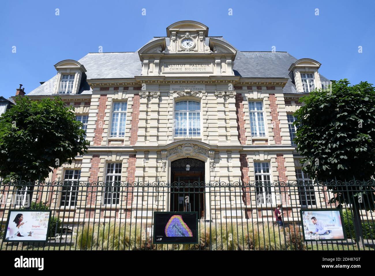 Paris (France) : Bâtiment de l'Institut Pasteur dans le 15ème arrondissement (quartier). L'Institut Pasteur est une fondation privée française à but non lucratif Banque D'Images