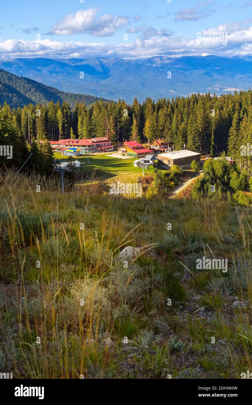 Bansko, Bulgarie station de ski d'automne vue sur les montagnes Banque D'Images